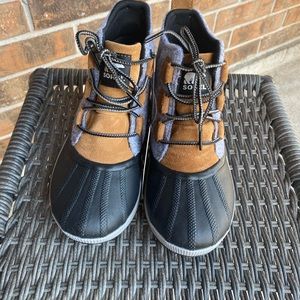 SOREL Out And About Classic Women’s Boot Size 8 Camel Brown Black - New